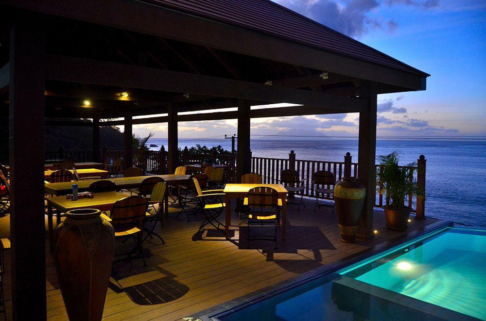 Treasure Cove & Restaurant Hotel 3*