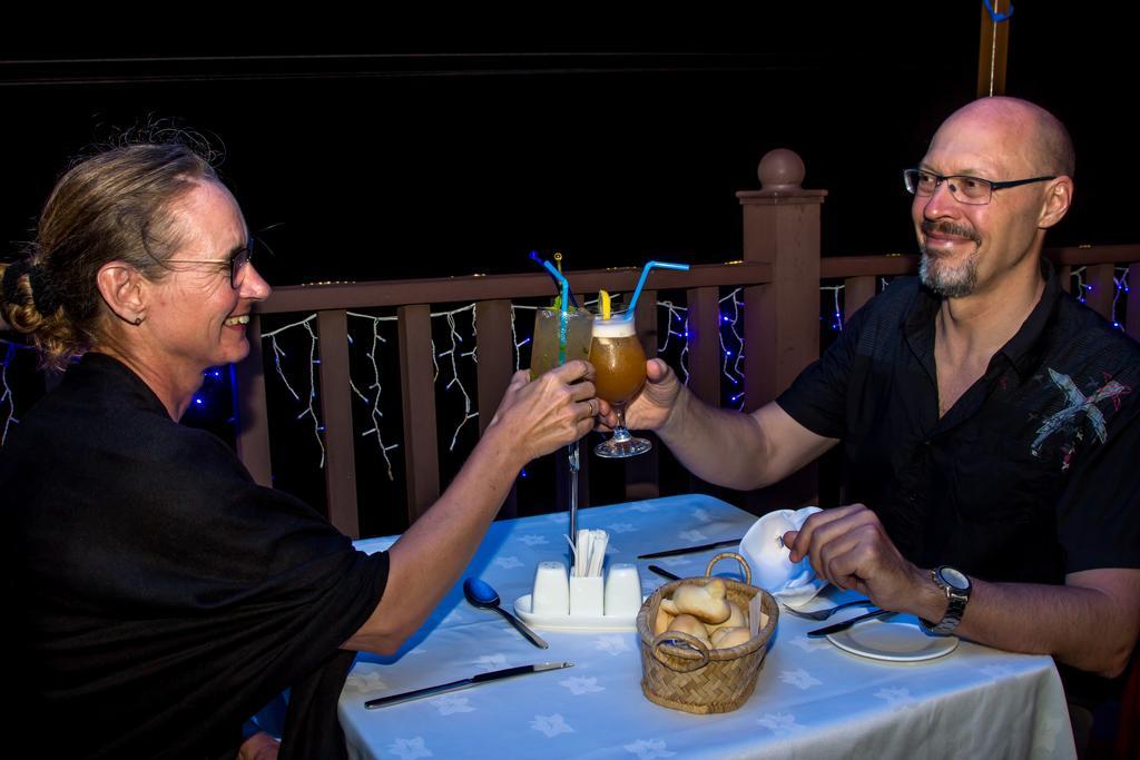 Treasure Cove & Restaurant Hotel