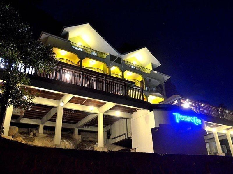 Treasure Cove & Restaurant