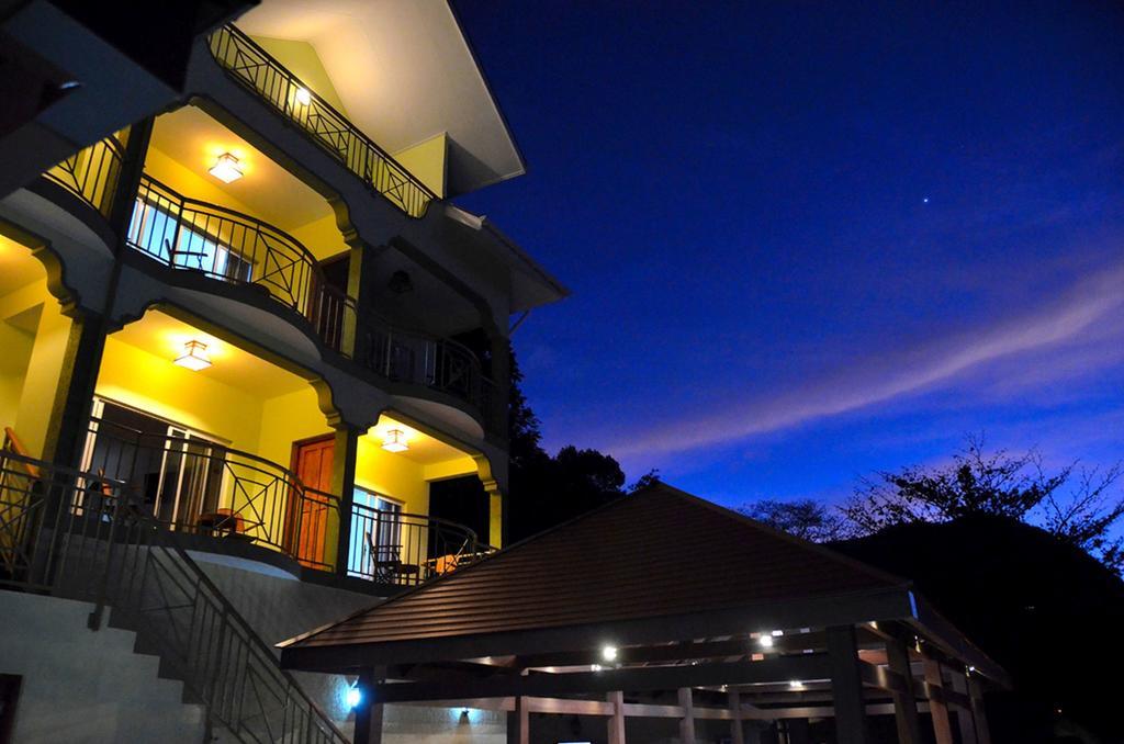 Hotel Treasure Cove & Restaurant